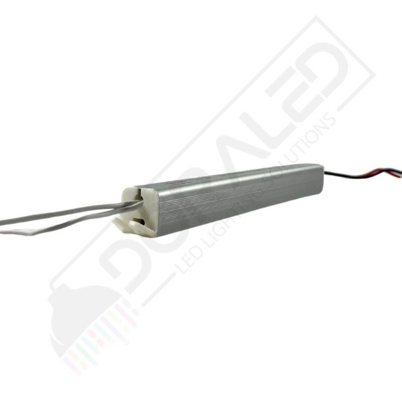 Ultra slim ince parmak led adaptör 12 volt 2 amper 24 watt (15x2x2cm)